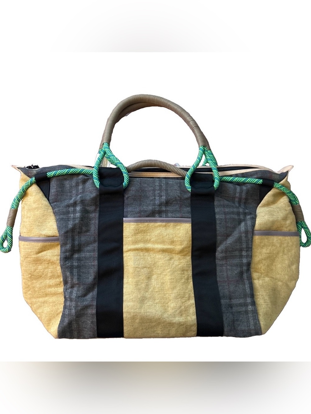 NWT Flower Mountain Weekend Bag in Beige - Picture 3 of 10